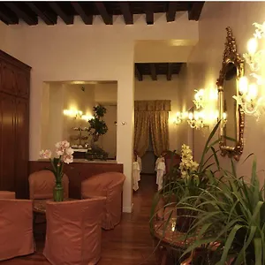 Canal Hotel Venecia