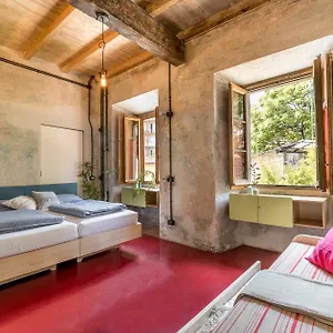 Un Posto A Milano Hostal Milán
